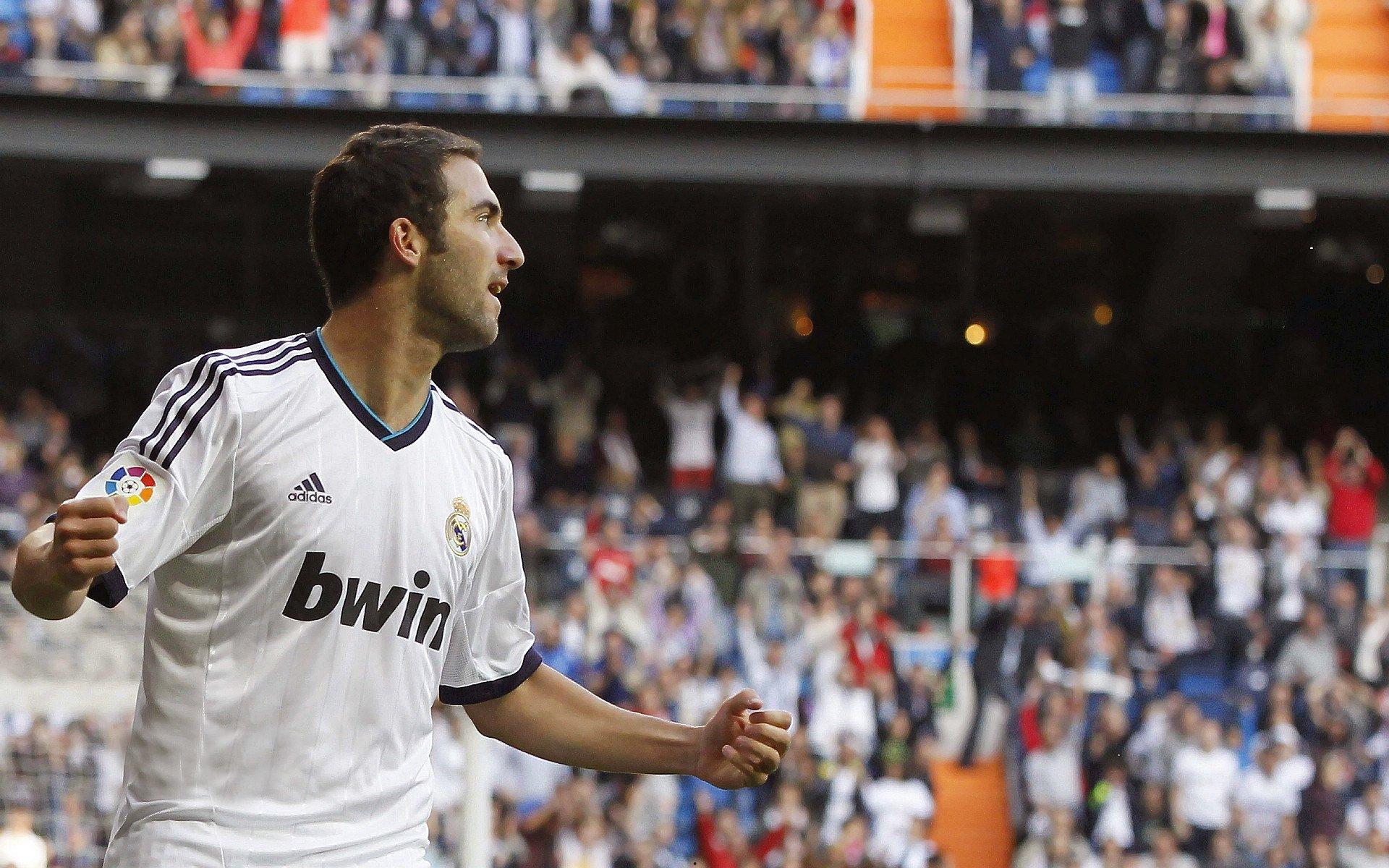 西蒙尼回应争议，阿尔瓦雷斯被换下时很生气？所有球员都这样