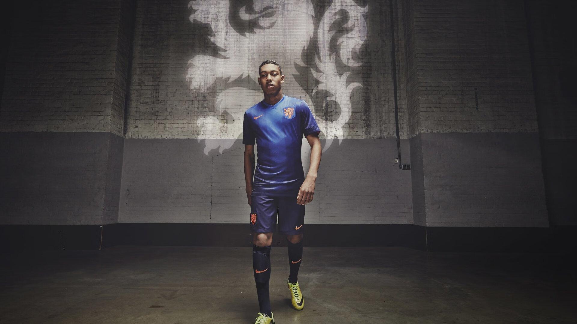 每体曝巴萨锁定后防新星 德科密会经纪人考察本菲卡19岁奥利韦拉